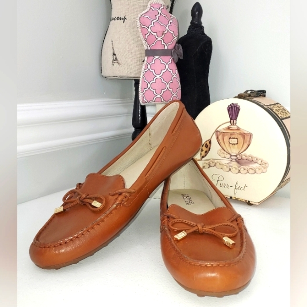 Michael Michael Kors Leather Camel Color Sutton Loafer with Bows NWOB